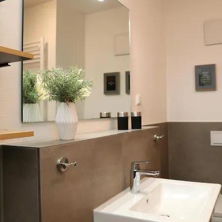 Appartement Sonnenweg 46/5 Fuer 2 Personen Mit Sauna Und Balkon. *